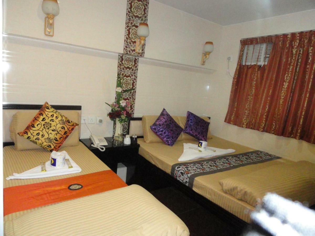 New Day Night Hostel Хонконг Екстериор снимка