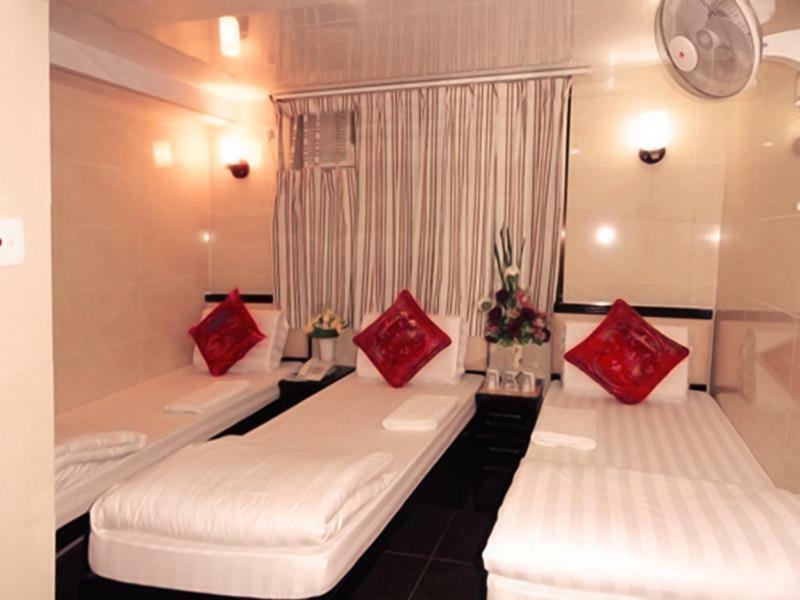 New Day Night Hostel Хонконг Екстериор снимка